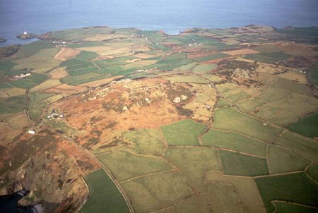in - Ymddiriedolaeth Archaeolegol Dyfed - Dyfed Trust